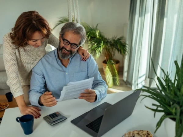 Dans quel ordre installer une pompe à chaleur et des panneaux solaires ? 