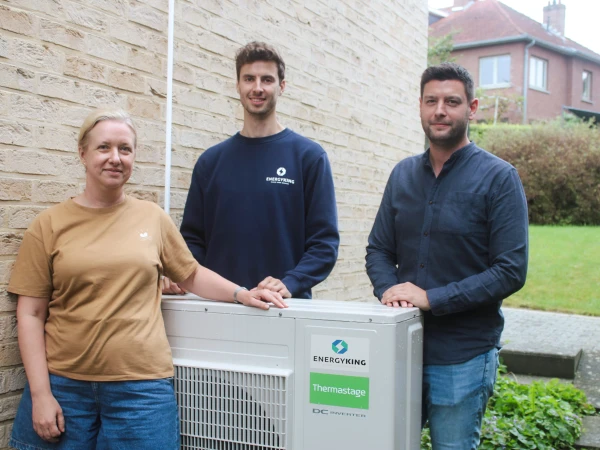 Rénovation maison familiale Heverlee: chauffage et eau chaude sanitaire économes en énergie grâce à pompe à chaleur air-eau THERMA Duo XL et radiateurs existants